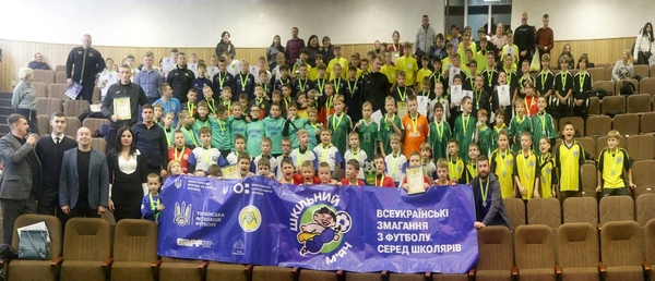 В Деснянському районі нагородили переможців змагань 