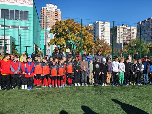 У Деснянському районі завершився районний етап Київських міських змагань з футболу на призи клубу «Шкіряний мʼяч» та «Шкільна футбольна ліга»