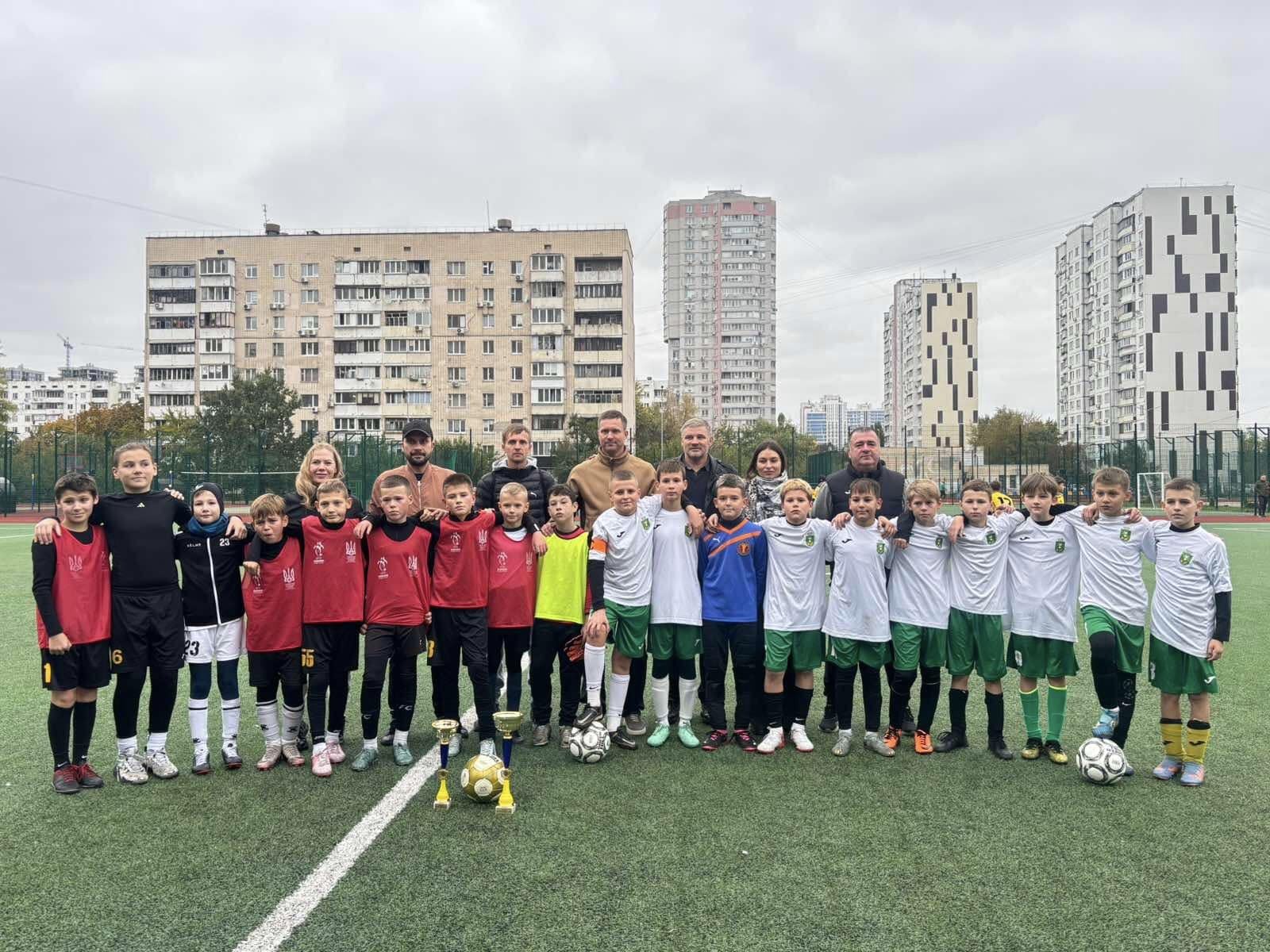 У Дарницькому районі завершився районний етап Київських міських змагань з футболу на призи клубу «Шкіряний мʼяч» та «Шкільна футбольна ліга»